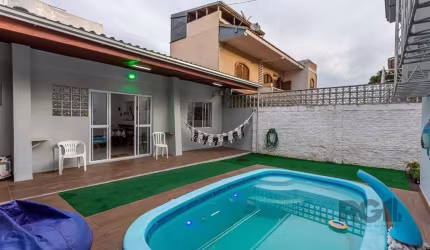 Ótima casa térrea no bairro Jardim do Salso, com 157m² construídos, em terreno com 341m² (11x31m), de 3 dormitórios e 4 vagas. Possui sala ampla, sala de jantar, 3 dormitórios sendo 1 suíte, banheiro 