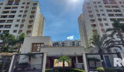 Apartamento semimobiliado, de 3 dorm transformado em 2 com Closet, sendo 1 suíte, living c/ churrasqueira e lareira, piso laminado, cozinha americana mobilada, área de serviço c/ aquecedor. vaga dupla