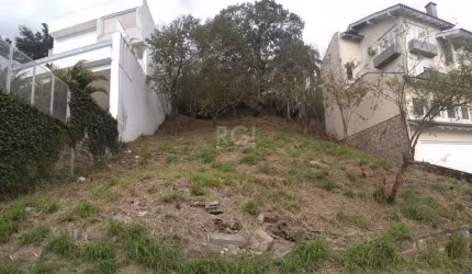 TERRENO, LOCALIZADO NO BAIRRO NONOAI, PORTO ALEGRE/RS    &lt;BR&gt;  &lt;BR&gt;Excelente terreno com vista permanente para o Guaíba, em condomínio fechado no Bairro Nonoai, medindo 12 metros de frente