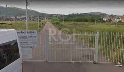 Excelente terreno, escriturado, em condomínio fechado, no bairro Vila Nova, medindo 8m x 25m - 200 m², no Loteamento Portal dos Bettio      &lt;BR&gt;    &lt;BR&gt;Excelente localização: Na rua do Hos