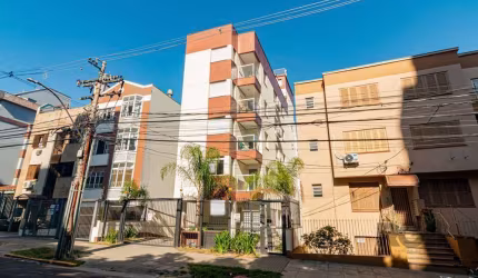 Em busca de um espaço amplo e aconchegante para desfrutar de momentos memoráveis com sua família? Este é o lugar perfeito para você! Este apartamento no bairro São João oferece dois dormitórios, sendo