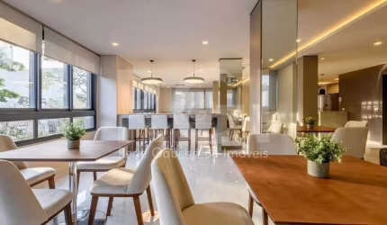 Apartamento nunca habitado junto ao Menino Deus, prédio novo localizado no 9 andar com  3 dormitórios sendo 1 suíte com piso laminado, amplo living,banheiro social com piso porcelanato , cozinha ameri