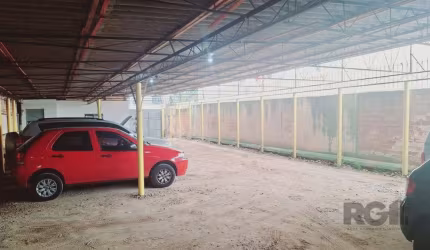Um terreno de 270 m² medindo 9,90m²de frente e 27m² de fundos,  hoje sendo utilizado como estacionamento  que comporta hoje umas 10 a 12 vagas já com clientes ativos.     &lt;BR&gt;  &lt;BR&gt;Portão 