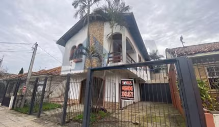 CASA COM 11X80 DE FRENTE POR 26,25 EXTENSAO. &lt;BR&gt;RUA ONZE DE AGOSTO, A DUAS QUADRAS DO SHOPPING BOURBON