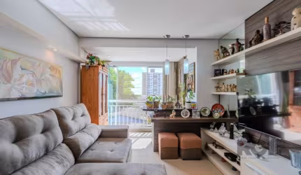 Apartamento de dois dormitórios, suíte e uma vaga de garagem no bairro Jardim Lindóia em Porto Alegre.&lt;BR&gt;Condomínio com portaria 24 horas e completa infra estrutura de lazer: piscinas adulto e 