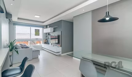 Porteira Fechada - Apartamento mobiliado com 72 m2 de área privativa com 3 dormitórios sendo 1 suite com ventilação natural, banheiro social, living amplo para 2 ambientes com teto de gesso rebaixado,