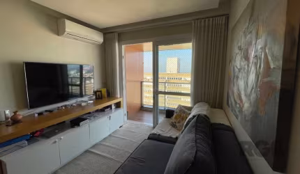 Excelente apartamento, ideal para quem valoriza espaço e vista. Com lavabo, living para dois ambientes e churrasqueira integrada, oferece uma cozinha americana e linda vista panorâmica, perfeita para 