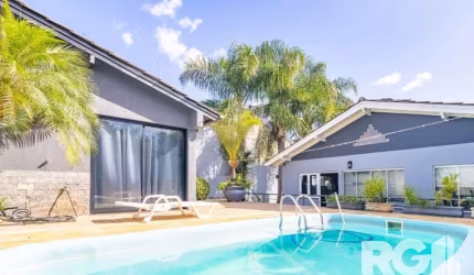 Linda casa semi-mobiliada com Piscina no Jardim Itu Sabará ao lado da Adda Mascarenhas.&lt;BR&gt;&lt;BR&gt;Dois dormitórios espaçosos, um sendo suíte. Móveis planejados nos quartos e na cozinha, banca