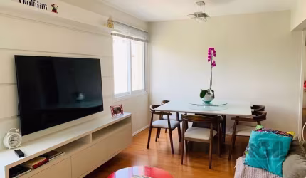 Apartamento Totalmente Reformado com 3 Dormitórios e Vista Deslumbrante na Praia de Belas&lt;BR&gt;&lt;BR&gt;Seja bem-vindo a este impecável apartamento de 3 dormitórios, incluindo uma suíte, estrateg