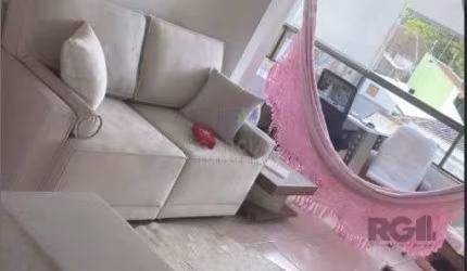 Apartamento à venda no bairro Cristo Redentor, com excelentes características que proporcionam conforto e praticidade. Este imóvel semi-mobiliado possui:&lt;BR&gt; &lt;BR&gt;Características do Apartam