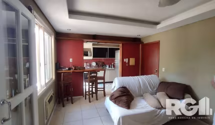 Apartamento 2 dormitórios, com vaga e churrasqueira, e elevador, na R: Riveira - Bairro Petrópolis&lt;BR&gt;Esse Apto tem 2 dormitório, sendo 01 suíte, living com boa iluminação, sacada separada com c