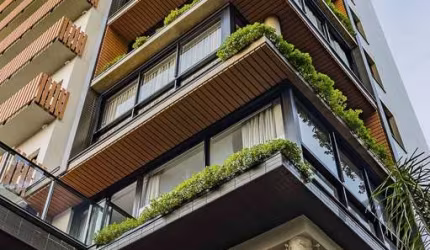 O empreendimento dispõe de 1 torre, 16 unidades ao todo, sendo 2 apartamentos Garden por andar. Plantas de 123 a 125 m². 3 dormitórios (uma suíte master e duas suítes americanas), churrasqueira, área 