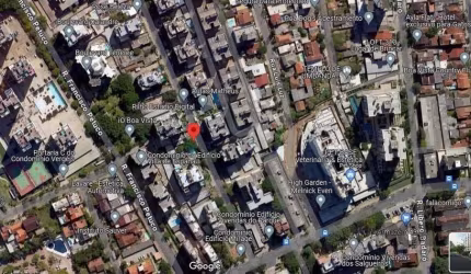 Terreno 482m2 junto a Anita Garibaldi, plano em rua calma no bairro Boa Vista. Uma verdadeira raridade, perfeito para você materializar o empreendimento do teu sonho! Você ja pensou que a locação de s