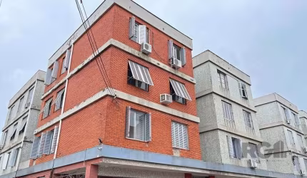 Apartamento no 4º andar com 03 dormitórios, living, cozinha fica os armários, 2 banheiros sendo um auxiliar, área de serviço separada. Muito ventilado, e com posição solar Leste. Fica próximo ao Bourb