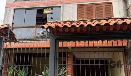 VENDA DE APARTAMENTO DE 1 QUARTO COM VAGA- JARDIM BOTANICO. Este apartamento que une conforto, praticidade e uma localização excepcional, perfeito para quem busca um espaço acolhedor e funcional. Cara