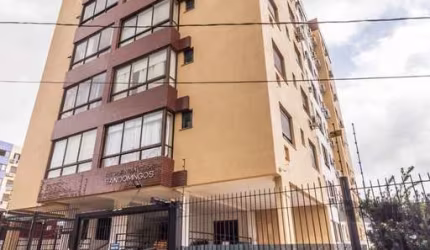 Apartamento 2 dormitórios sendo 1 suíte no bairro Cristo Redendntor&lt;BR&gt;Living 2 ambientes com churrasqueira, cozinha americana, área de serviço separada.&lt;BR&gt;a vaga de garagem escriturada e