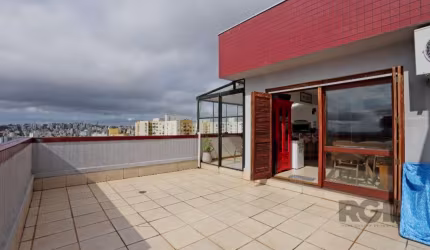 Vista definida com total privacidade ! Sensacional cobertura semi mobiliada com 164 m2 privativos. No andar inferior 03 dormitórios, cozinha mobiliada, sala de estar, banheiro ventilação externa  e ár