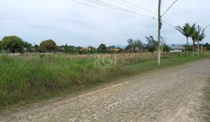 20 LOTE S DISPONÍVEIS NO BALNEARIO PARAISO ,localizado em Baln. Paraíso / Torres. Todos os lotes tem 12x30 = 360m², totalizando 7.200m². 450m do mar. Uma ótima área para construir.