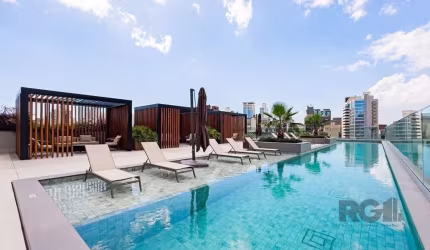 Se você busca um lar compacto, funcional e bem localizado, este studio é a escolha perfeita! O imóvel está situado no Skyline Parque Moinhos, na rua Casemiro de Abreu 576, a poucos metros do Parcão. E