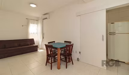 Se você está em busca de um novo lar ou de um investimento com retorno garantido no coração de Porto Alegre, não deixe de conferir este Studio à venda na vibrante Cidade Baixa. Localizado em plena Ave