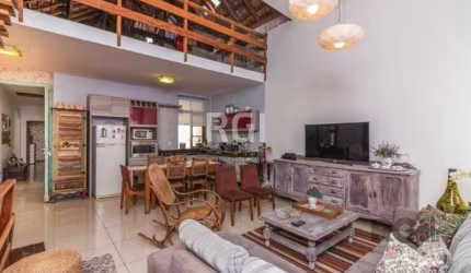 Casa no Bairro Floresta!&lt;BR&gt;Venha conhecer essa incrível casa, localizada no Bairro Floresta, em Porto Alegre, com uma área privativa de 490m²!&lt;BR&gt;&lt;BR&gt;Características:&lt;BR&gt;- 03 