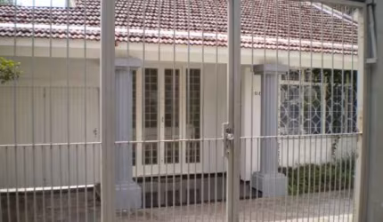 Casa no Bairro São João&lt;BR&gt;&lt;BR&gt;Casa Comercial ou Residencial no Bairro São João!&lt;BR&gt;Venha conhecer essa incrível casa, localizada no Bairro São João, com uma excelente localização co