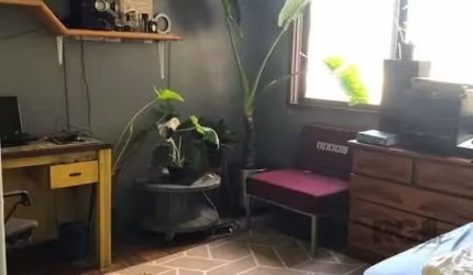 Vende-se Apartamento de 2 Dormitórios Características do Imóvel: 2 Dormitórios confortáveis 1 Vaga de Garagem Condomínio Rua Érico Antunes Pinto: O condomínio oferece o equilíbrio perfeito entre segur