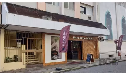 Descubra a oportunidade de investir em uma excelente kitnet no coração do Centro Histórico de Porto Alegre! Esta propriedade residencial disponível para venda oferece retorno garantido e já está aluga