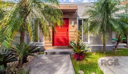Casa excelente no Bairro Passo Da Areia, ESTUDA SEU IMÓVEL NO NEGÓCIO!!! Morar com mais espaço e conforto sem abrir mão de localização ? Casa Térrea em terreno de 10 x 30,com 170 m2 de área construída