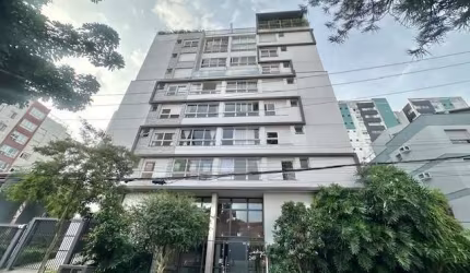 Excelente apartamento para comprar completamente mobiliado, living 2 ambientes, cozinha americana com churrasqueira, lavanderia, 2 suítes, lavabo e 2 vagas de garagem, em excelente localização, próxim