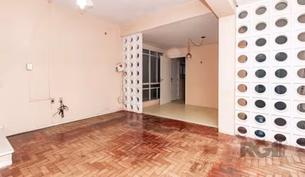 Localização privilegiada, oportunidade única no Bom Fim, casa na Rua Fernandes Vieira entre a Henrique Dias e Osvaldo Aranha. Monte seu negócio ou more na Rua Fernandes Vieira, distante poucos metros 