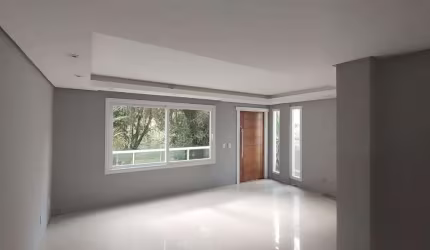 Casa 3 dorm. 1 Suíte + 3 vagas 223m² Cavalhada - Porto Alegre