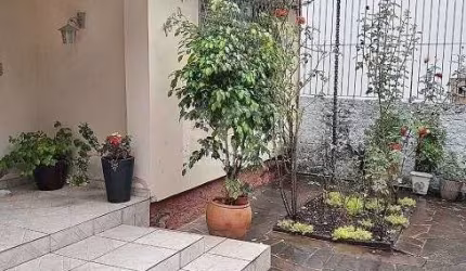 Casa para Venda - 160m², 4 dormitórios, 2 vagas - Vila Ipiranga