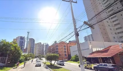 Apartamento para Venda - 76.57m², 2 dormitórios, sendo 2 suites, 1 vaga - Centro