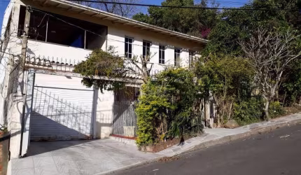 Casa para Venda - 230.45m², 4 dormitórios, sendo 1 suites, 3 vagas - Ponta Grossa