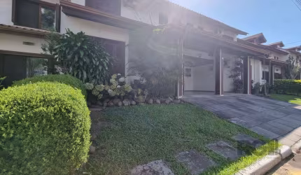 Casa Cond 5 dorm, 3 WC, piscina, jadim grande, cavalhada, Porto Alegre, RS