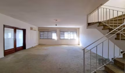 Vendo excelente cobertura com vista cinematografia, no Bairro Floresta.