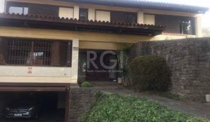 Casa para Venda - 406.32m², 3 dormitórios, sendo 1 suites, 4 vagas - Três Figueiras