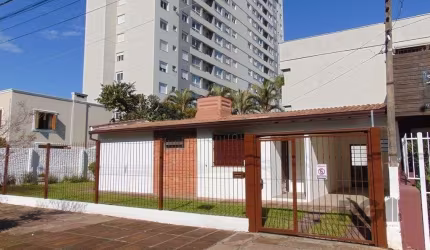 Casa 84m² - 2 dormitórios, 2 vagas no bairro Jardim Botânico