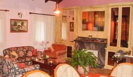 Casa para Venda - 560m², 5 dormitórios, sendo 4 suites, 2 vagas - Vila Jardim