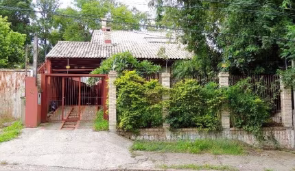 Casa para Venda com 3 dormitórios, sendo 2 suites e 3 vagas no bairro Belém Novo
