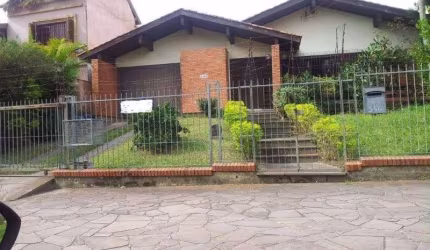 Casa para Venda - 400m², 3 dormitórios, sendo 1 suites, 2 vagas - Cristal