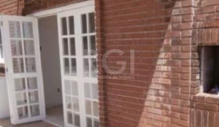 Casa Condominio em Porto Alegre, no bairro Vila Jardim, com 2 dormitório(s), e 2 banheiros, à venda.