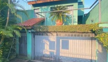 Casa para Venda - 301m², 4 dormitórios, sendo 1 suites, 2 vagas - Bom Jesus