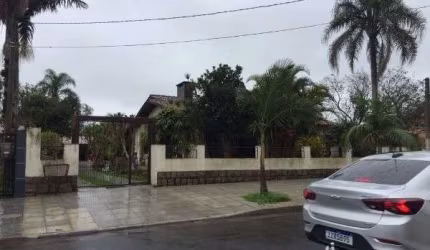 Casa para Venda - 320000m², 3 dormitórios, sendo 1 suites, 10 vagas - Belém Novo