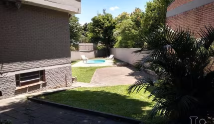 Casa para Venda - 300m², 5 dormitórios, sendo 1 suites, 1 vaga - Ipanema