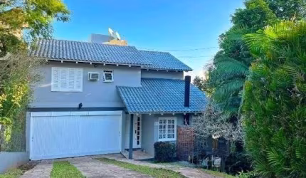 Casa para Venda - 206m², 3 dormitórios, sendo 1 suites, 4 vagas - Ipanema