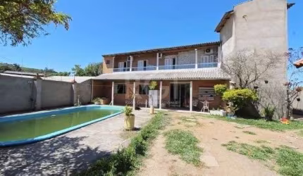 Casa para Venda - 220m², 4 dormitórios, sendo 2 suites, 5 vagas - Vila Nova
