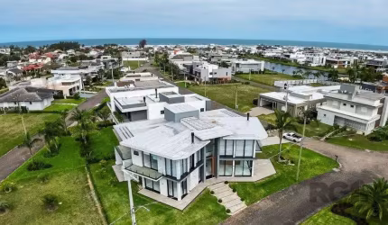 Mansão no Ocean Side para Comprar com 592m2 por R$ 5.200.000,00