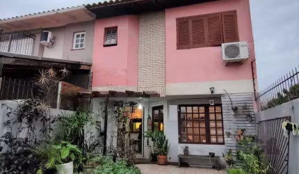 Casa para Venda - 116.48m², 3 dormitórios, sendo 1 suites, 2 vagas - Guarujá
